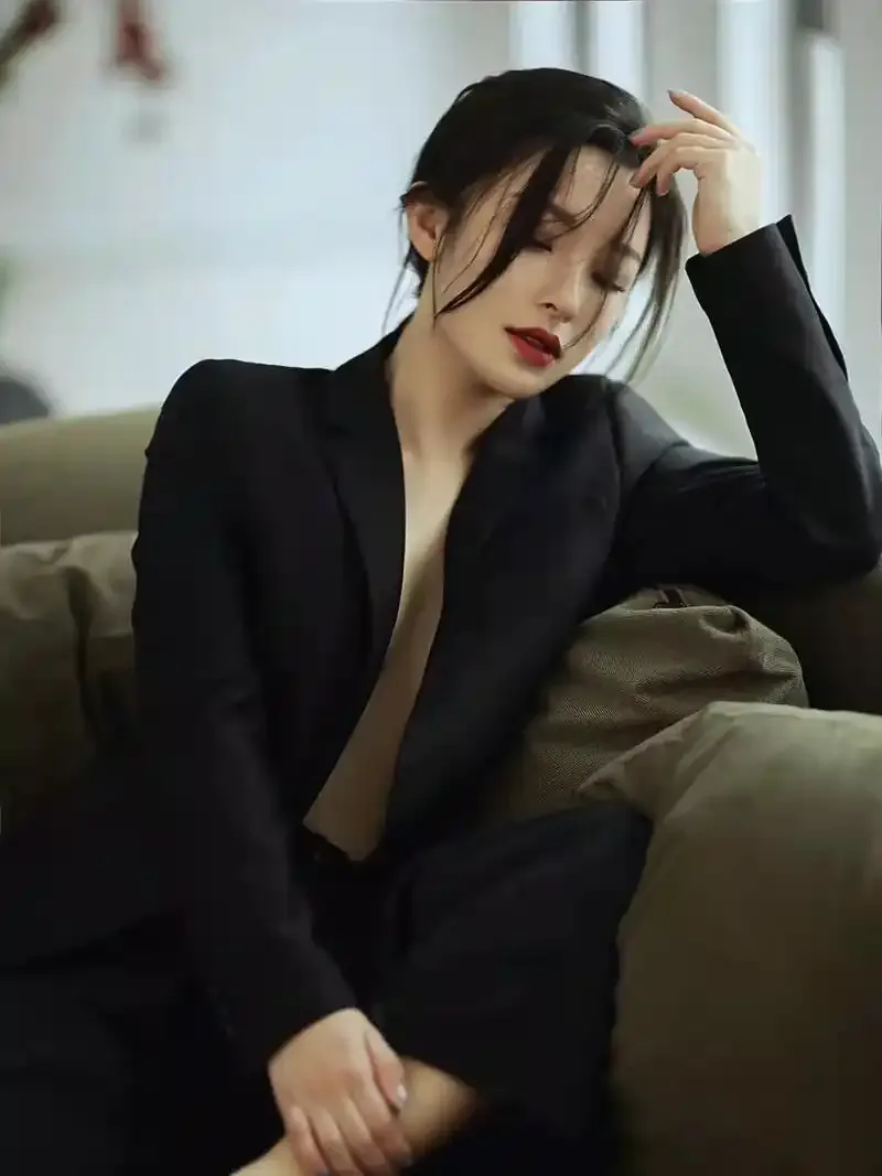 少女前线免费高清直播移动端APP操作界面截图